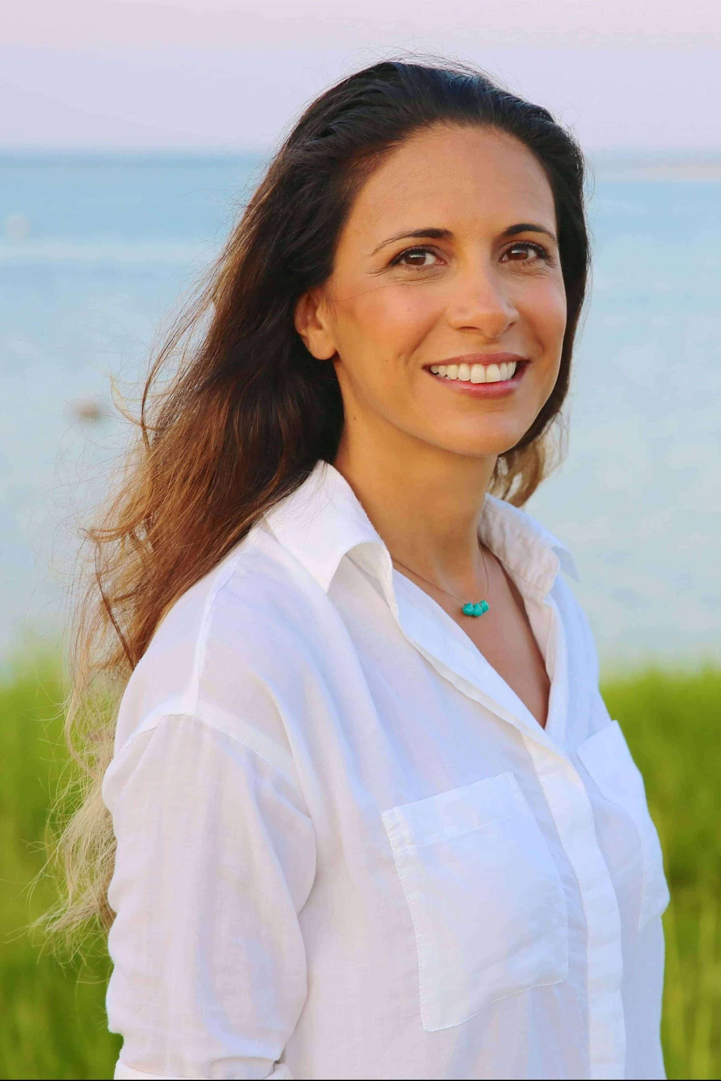 Professor Elika Dadsetan